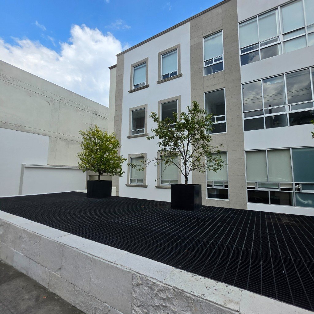 Fachada del edificio ZYRØ LMC